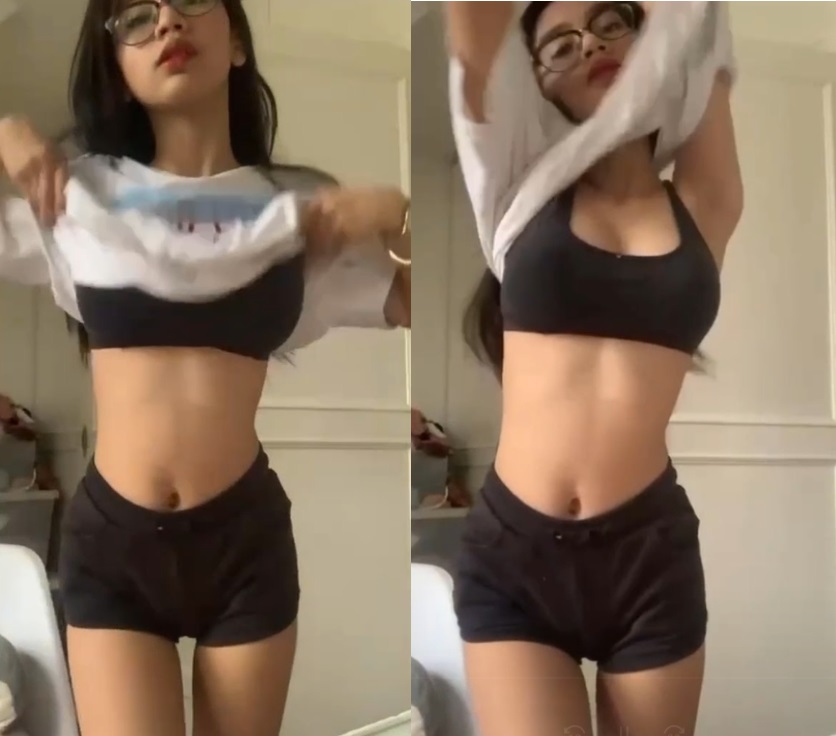 Sex gái xinh vú to hết nước chấm - viet69