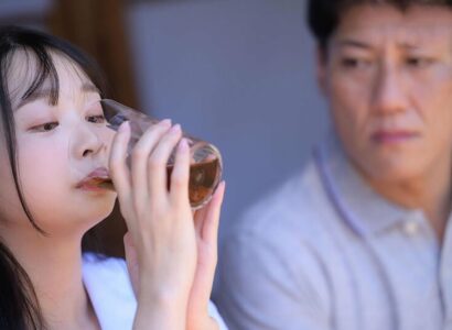 (JAV) Chú chuốc thuốc kích dục rồi đụ cháu gái không trượt phát nào