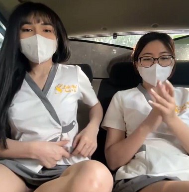 [Sex Viet] Hai em thủ dâm khi đi taxi